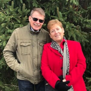 Meet your Posher, Debbie